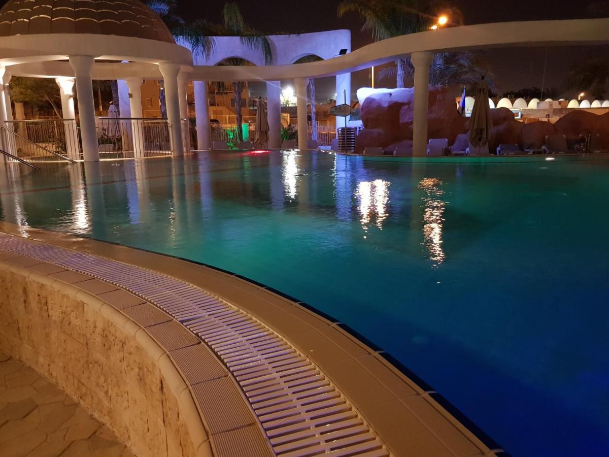 Luxury Exclusive Top Class Near The Sea With Pool Apartment